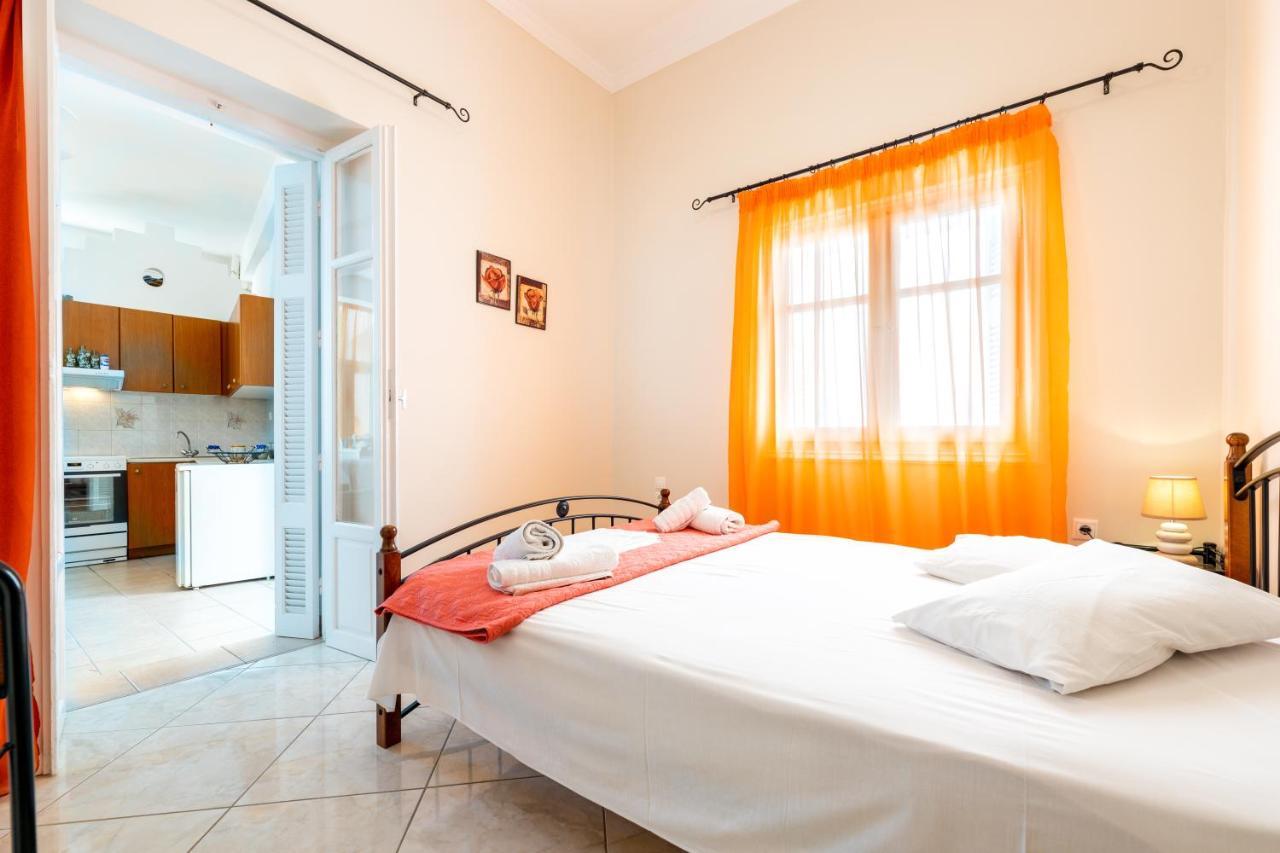 Town House For 6-16 With Ac Villa Parikia  Bagian luar foto