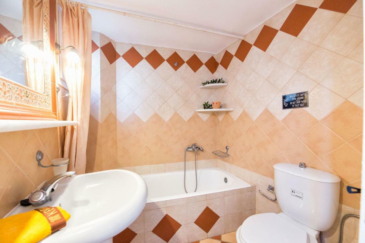 Town House For 6-16 With Ac Villa Parikia  Bagian luar foto