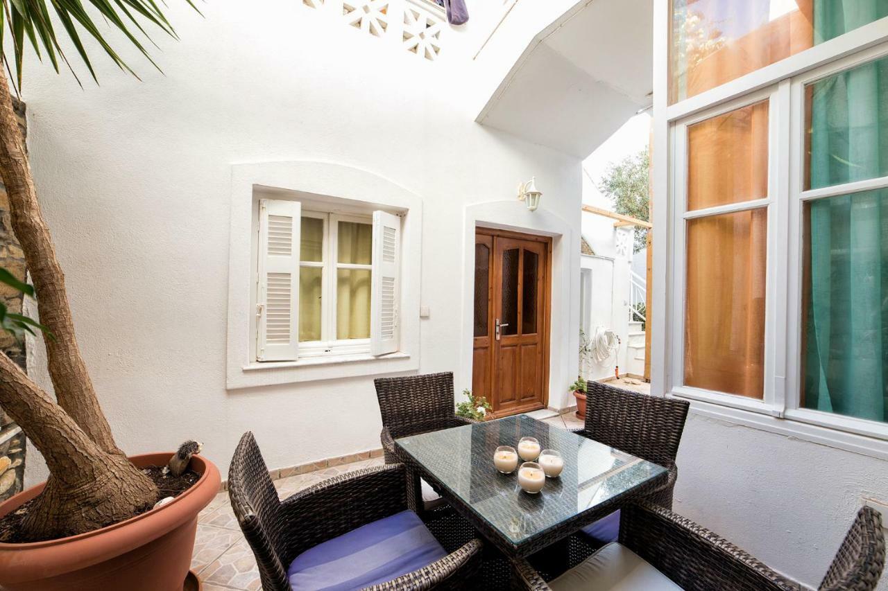 Town House For 6-16 With Ac Villa Parikia  Bagian luar foto